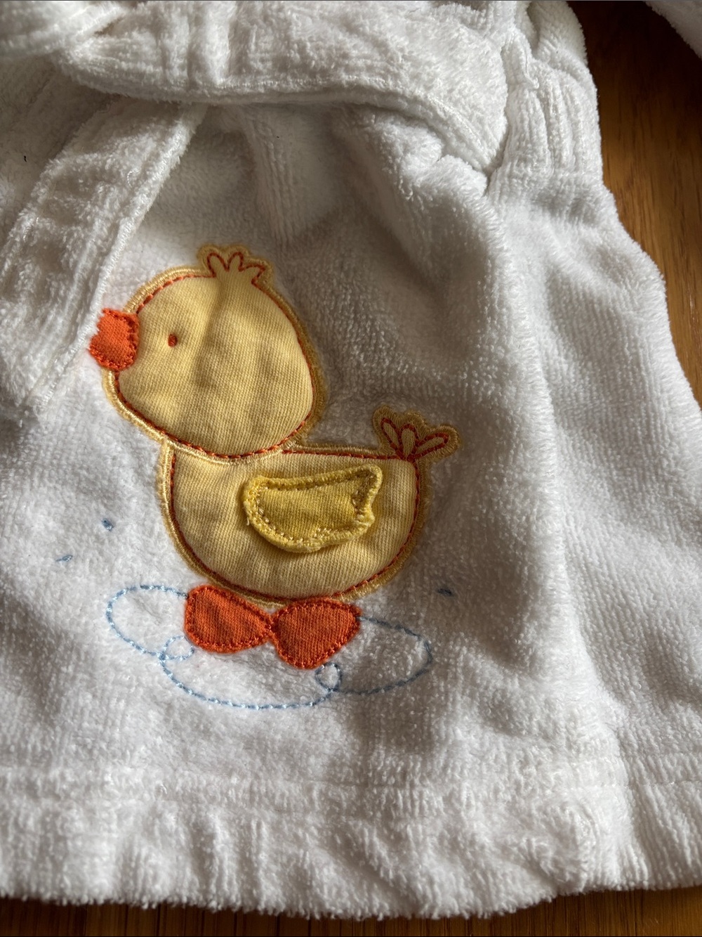 0-9M Carter’s Duck Bath Robe - Picture 2 of 7